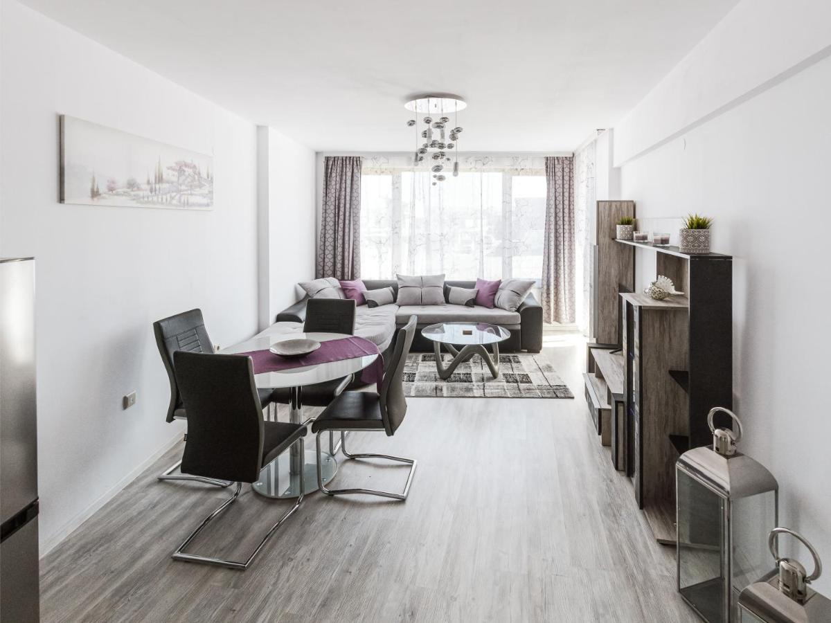 Next To Gondola. Cosy & Elegant 2 Bedroom Apartment In Neon Complex 반스코 외부 사진