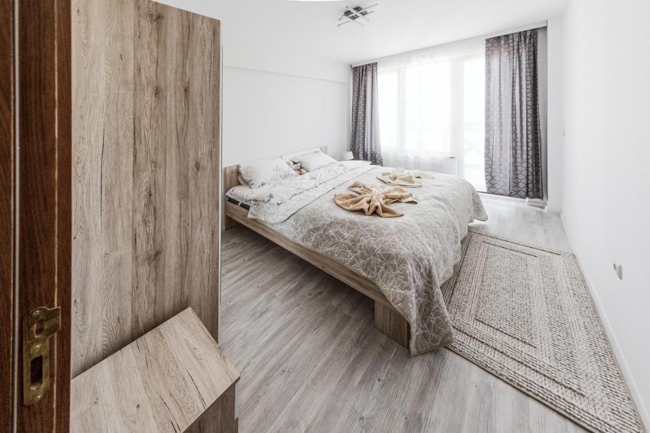 Next To Gondola. Cosy & Elegant 2 Bedroom Apartment In Neon Complex 반스코 외부 사진